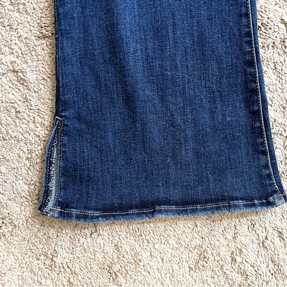 American Eagle Super Hi-Rise Flare High Rise Jeans Size 6 x 30 Blue Stretch - Picture 7 of 8